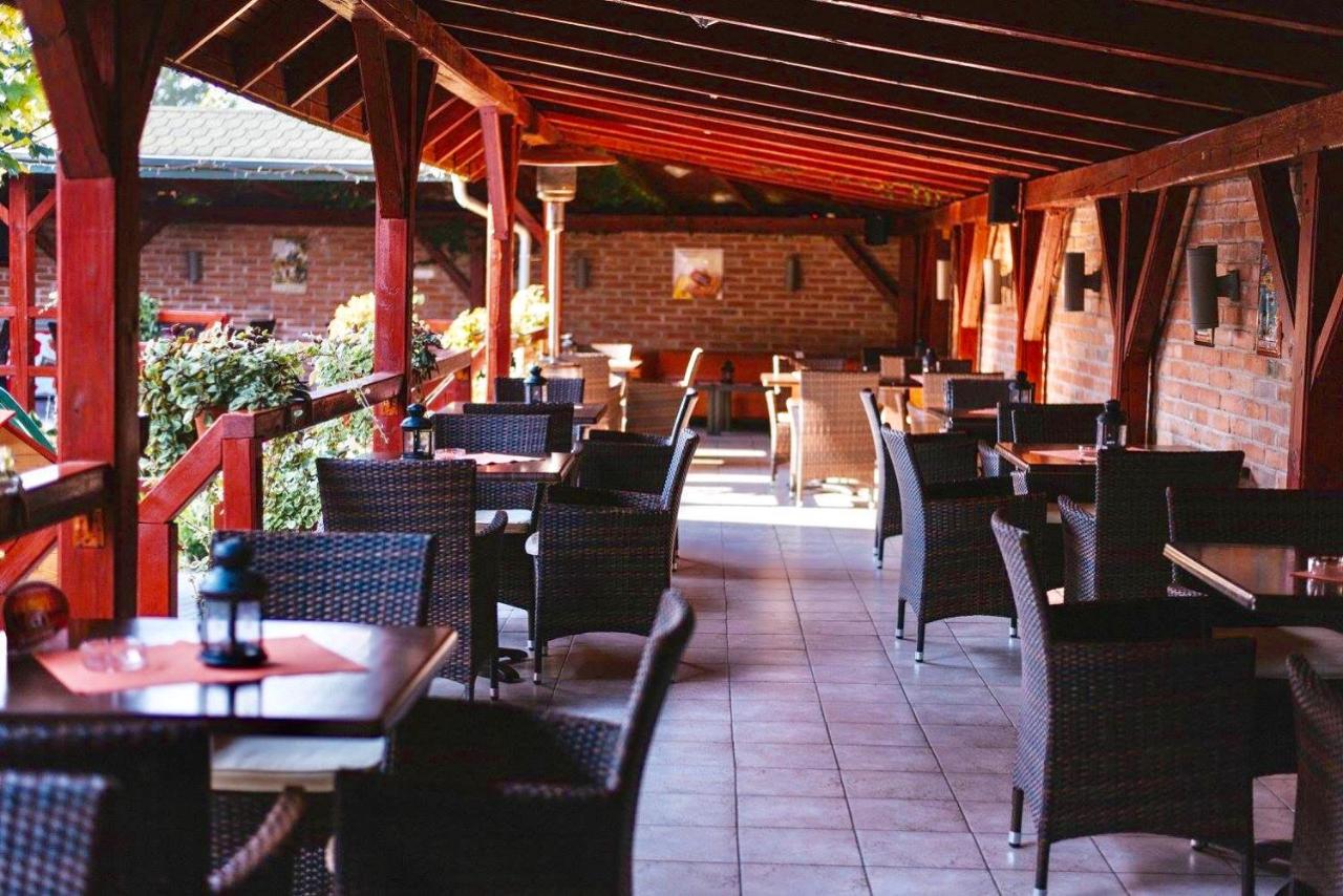 Penzion Lipa Cifer Exterior foto